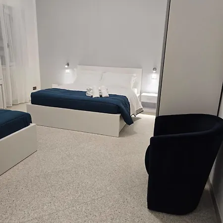 Mmm Train Station 2 Δωμάτια σε οικογενειακή κατοικία Βενετία