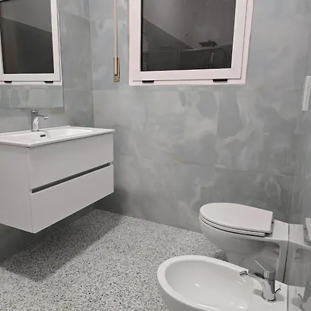 Mmm Train Station 2 *