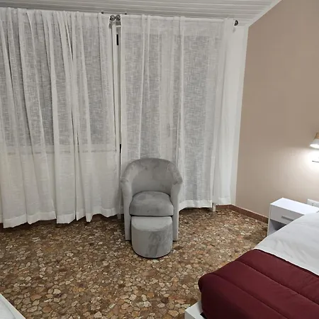 Mmm Train Station 2 *