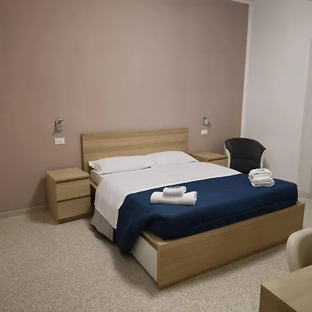 Rum i privatbostad Mmm Train Station 2 *