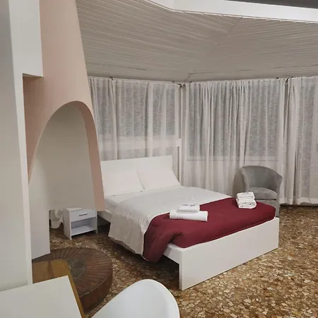 Rum i privatbostad Mmm Train Station 2