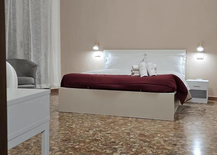 Mmm Train Station 2 Homestay szállás *