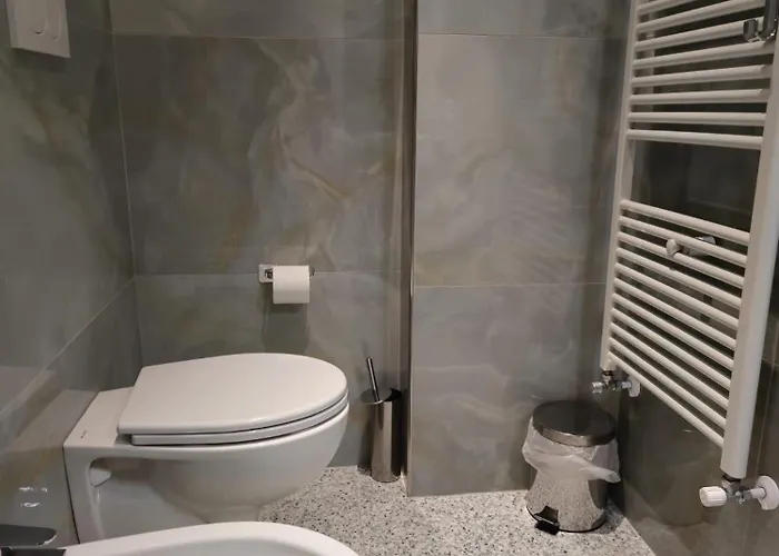 Mmm Train Station 2 *